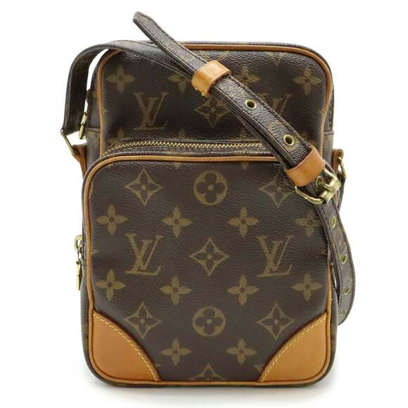 LOUIS VUITTON Authentic Brown Monogram Pochette Shoulder Bag